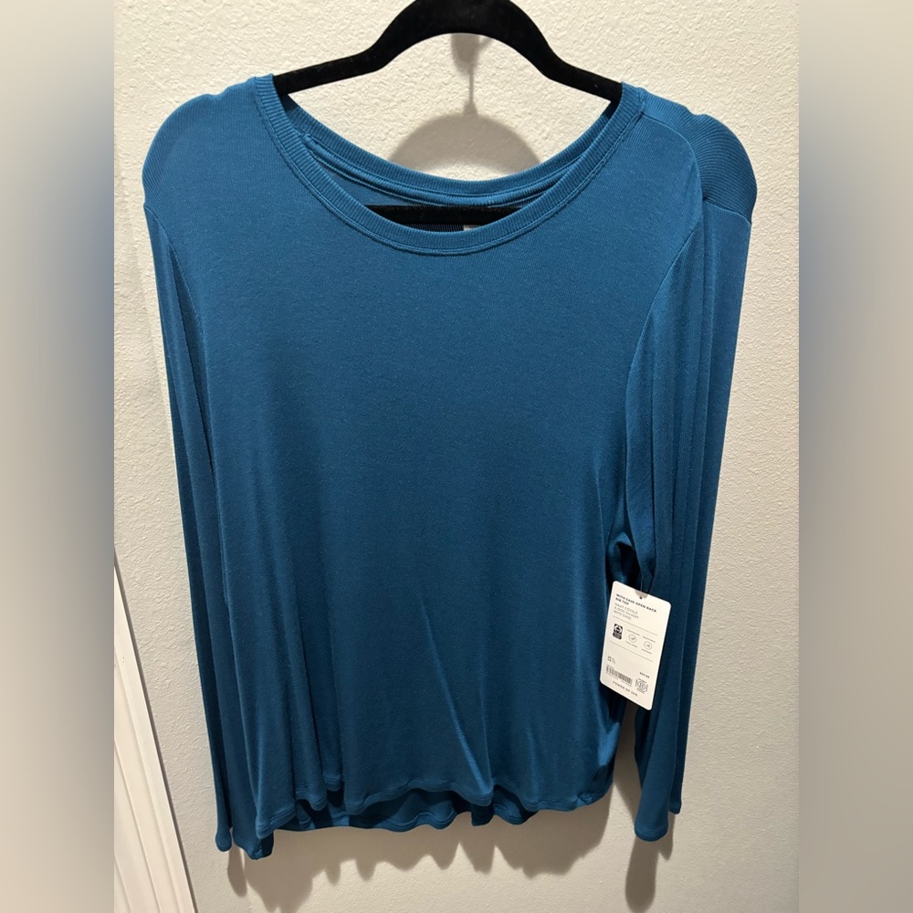 NWT Athleta with ease open back rib top